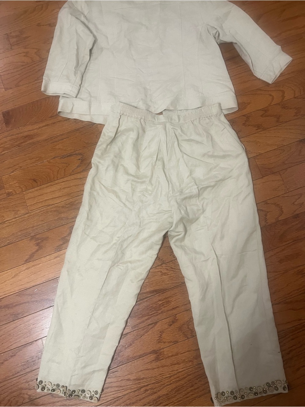 Ruby Rd. YanEmbellished Linen Jacket & Capris - Picture 4 of 5